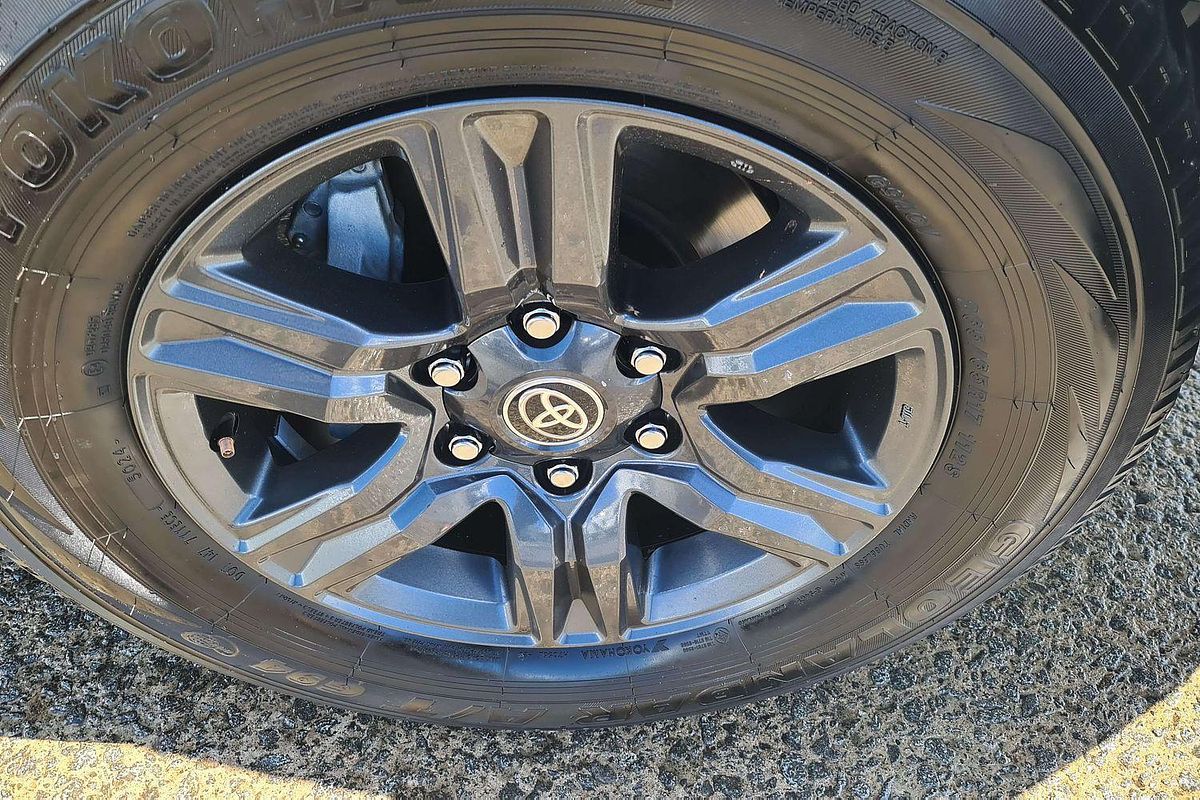 2025 Toyota Hilux SR GUN126R 4X4