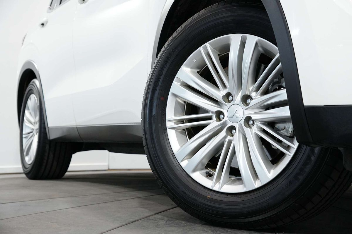 2022 Mitsubishi Outlander LS ZM