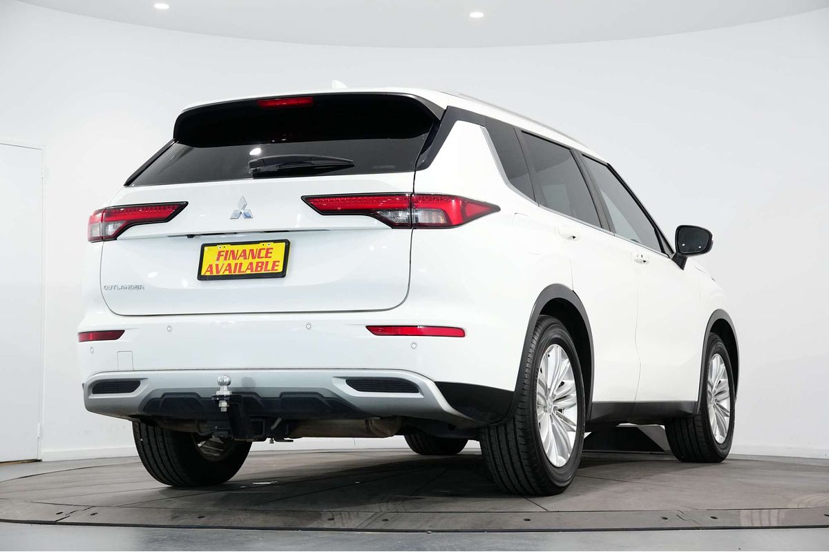 2022 Mitsubishi Outlander LS ZM