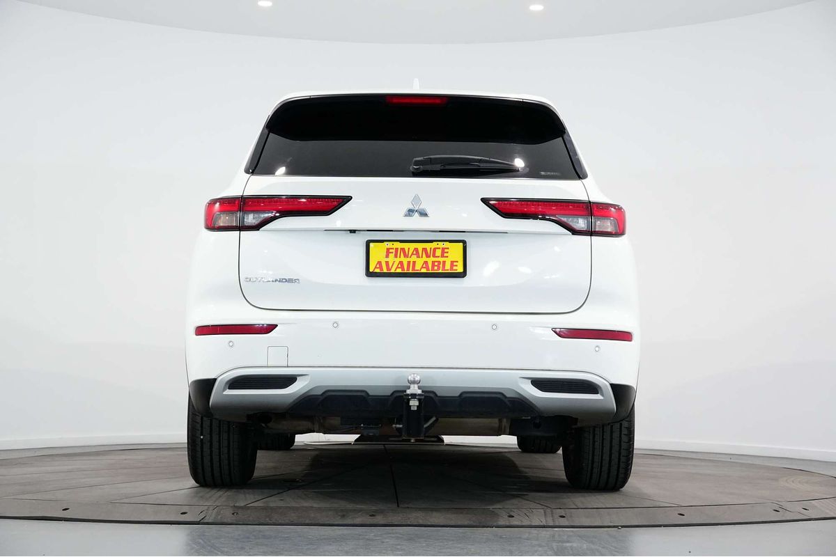 2022 Mitsubishi Outlander LS ZM