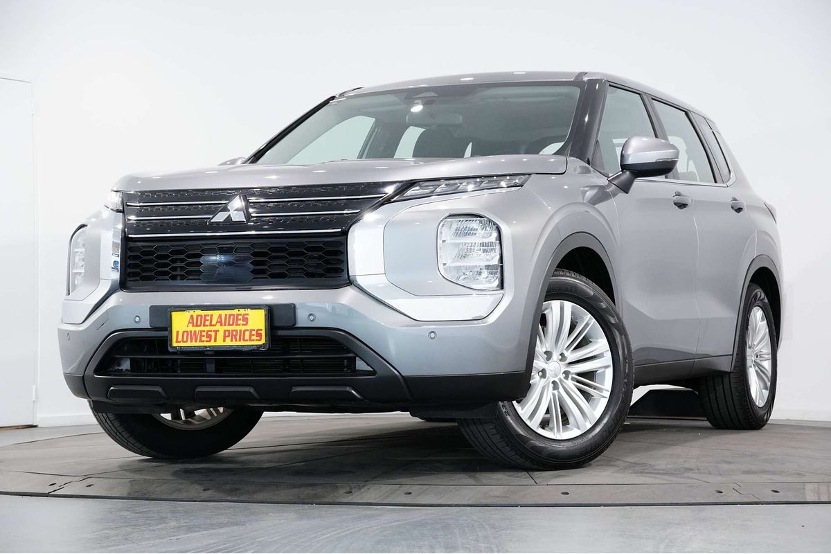 2022 Mitsubishi Outlander ES ZM