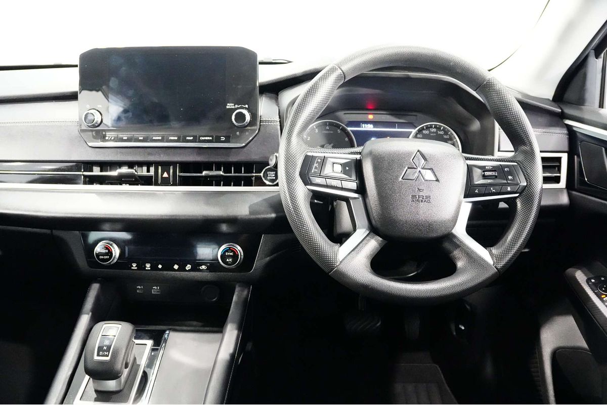 2022 Mitsubishi Outlander ES ZM