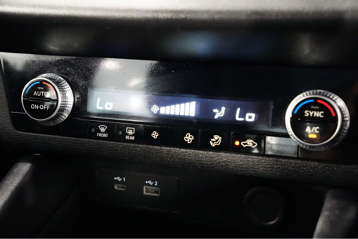 2022 Mitsubishi Outlander ES ZM