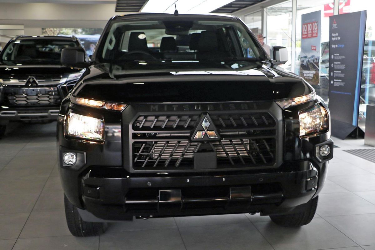 2025 Mitsubishi Triton GLX-R MV 4X4