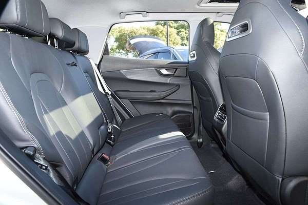 2026 Chery Tiggo 4 Hybrid Ultimate thumb-7