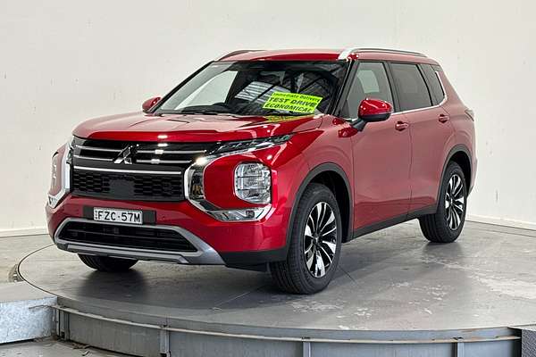 2025 Mitsubishi Outlander LS ZM