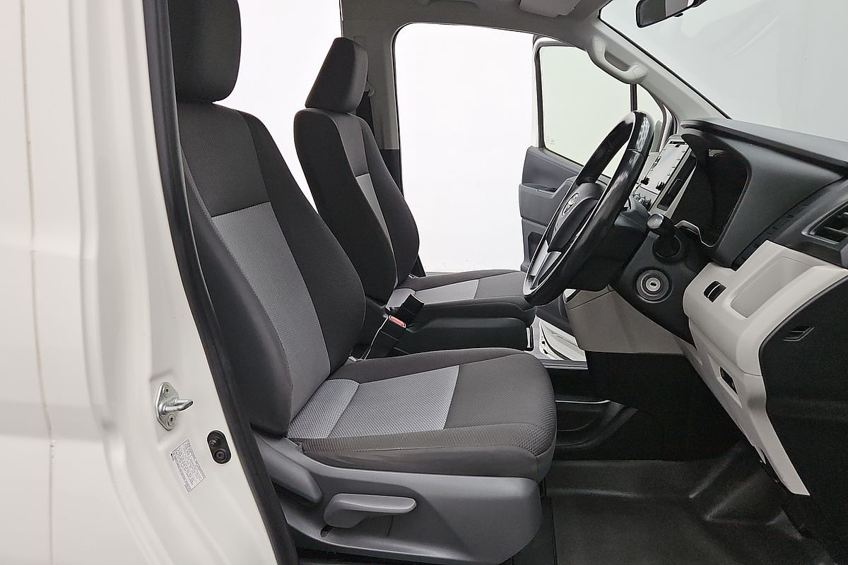 2019 Toyota Hiace Commuter GDH322R ELWB High Roof