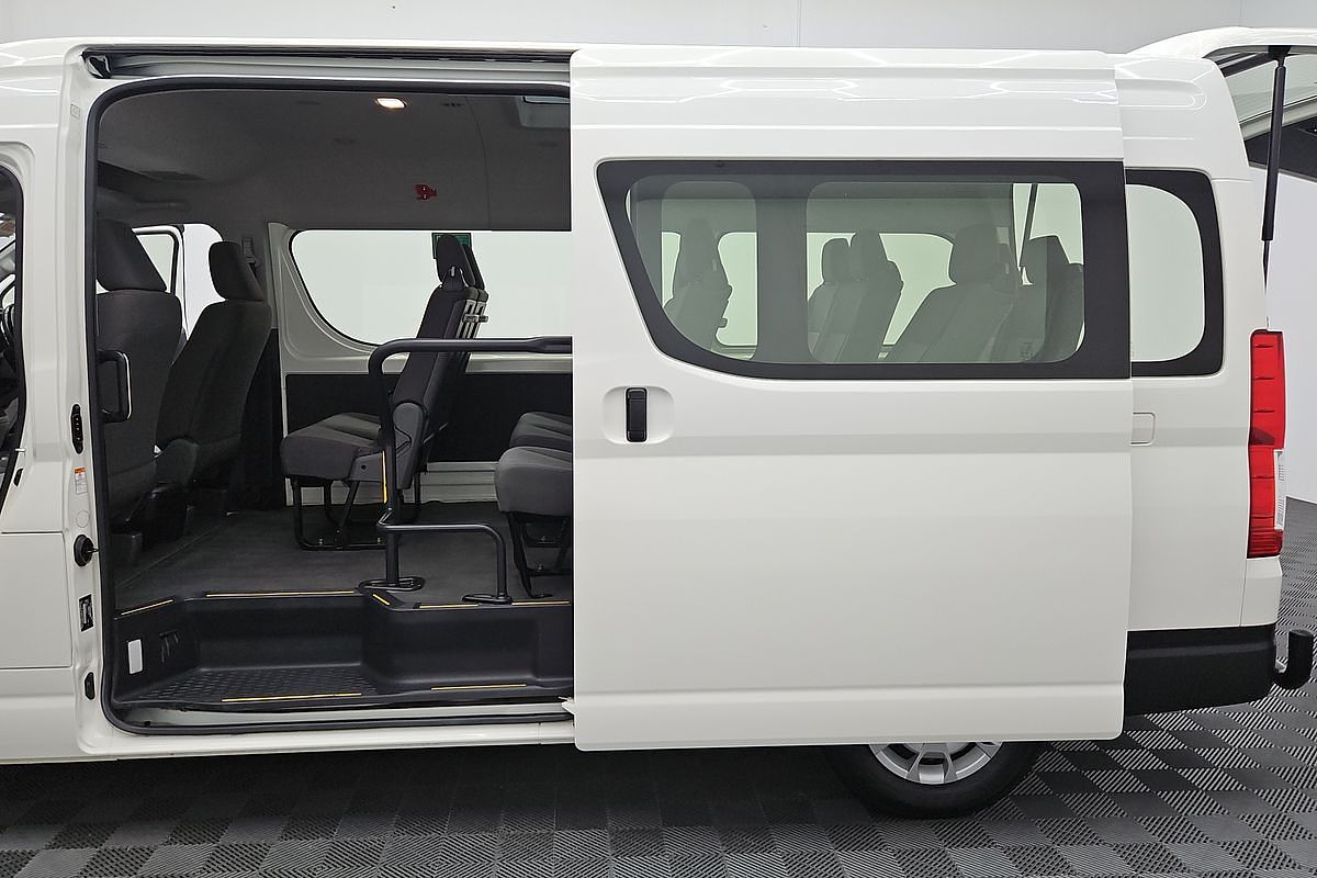 2019 Toyota Hiace Commuter GDH322R ELWB High Roof