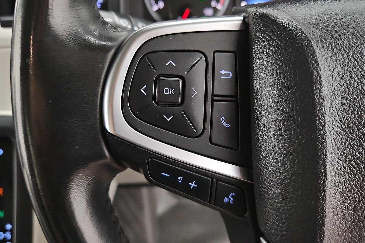 2019 Toyota Hiace Commuter GDH322R ELWB High Roof