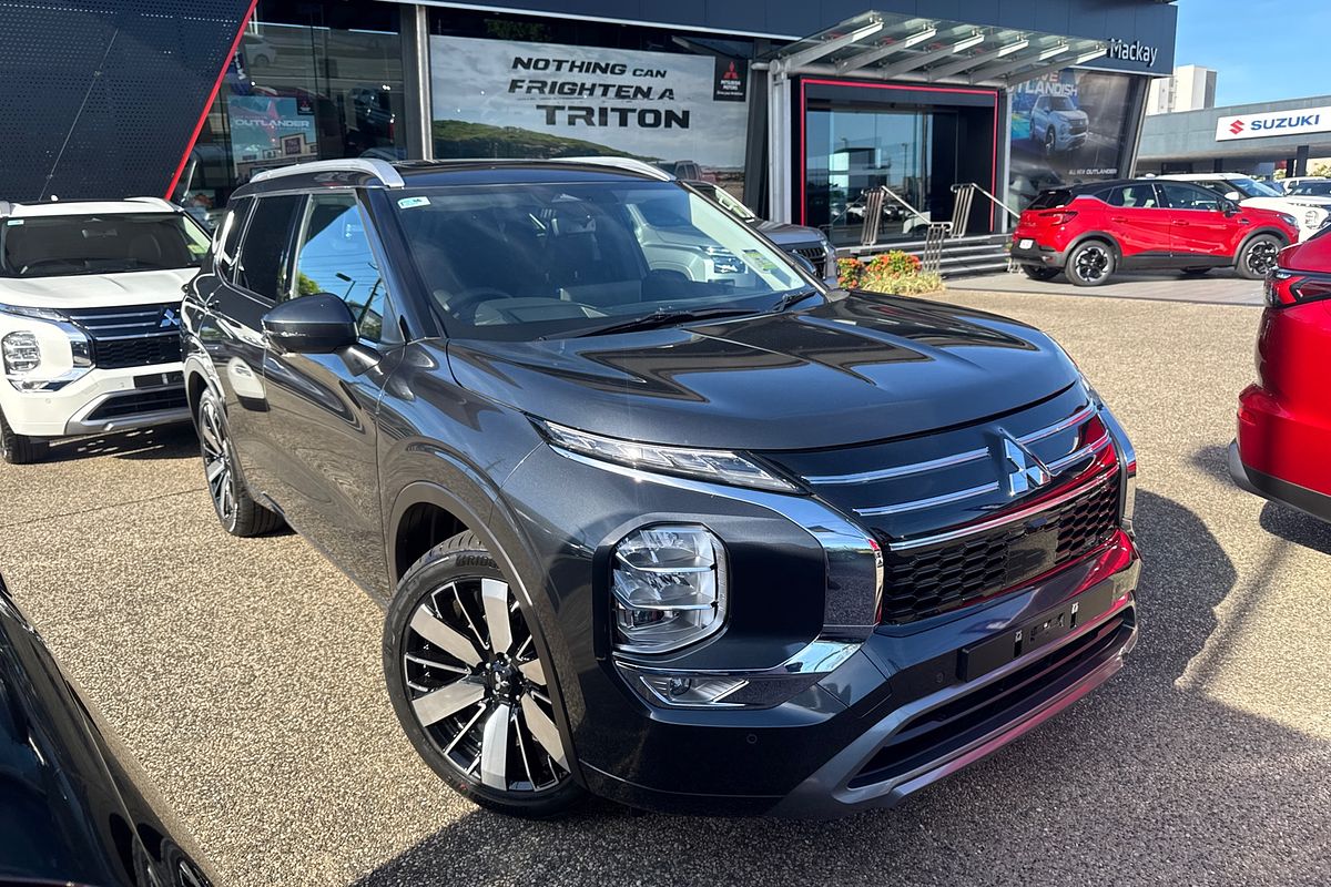 2025 Mitsubishi Outlander Exceed ZM