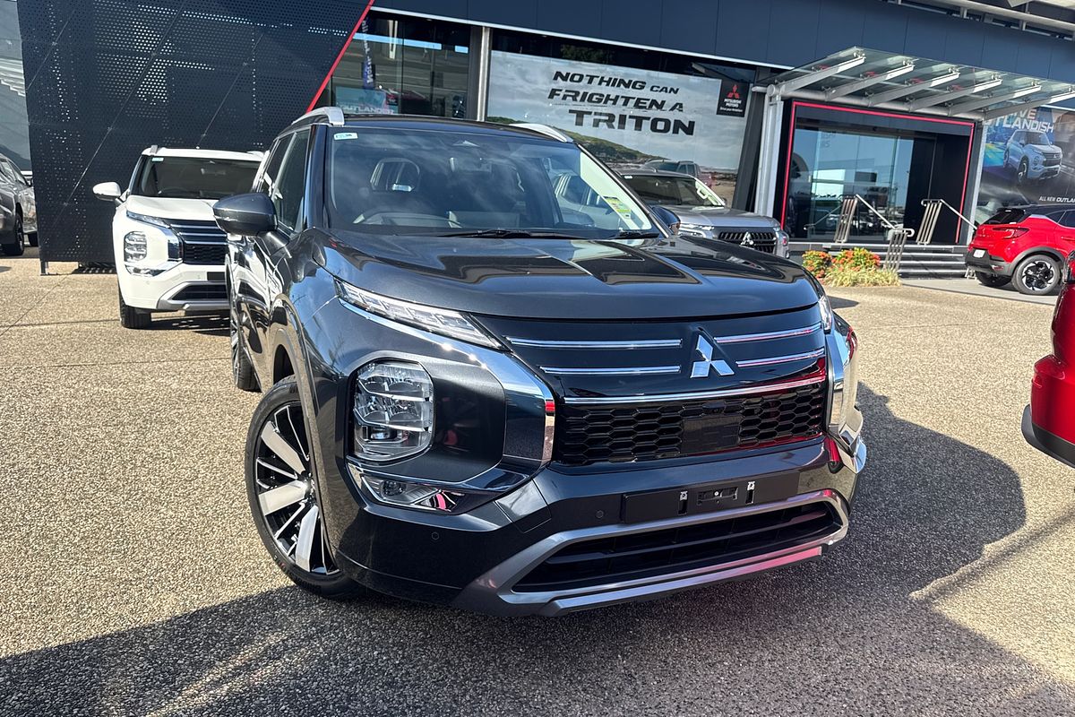 2025 Mitsubishi Outlander Exceed ZM