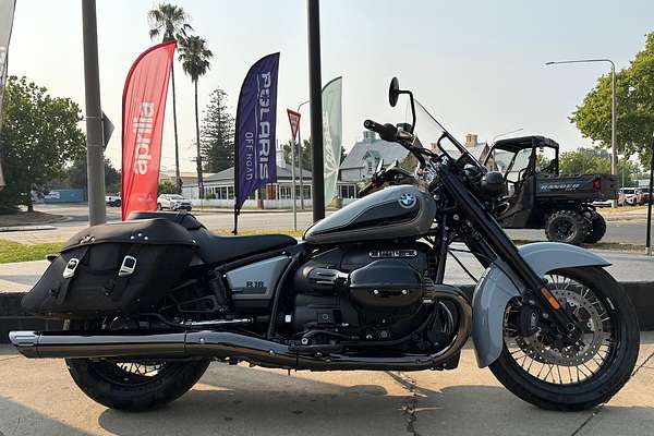 2025 BMW R 18 Classic Blacked Out R 18