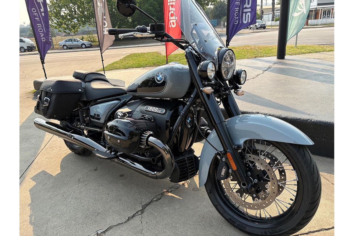 2025 BMW R 18 Classic Blacked Out R 18