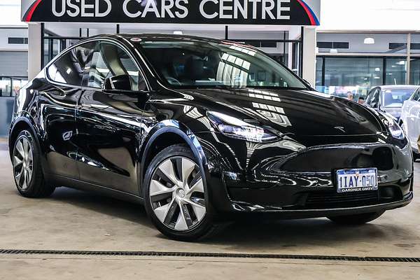 2023 Tesla Model Y Rear-Wheel Drive