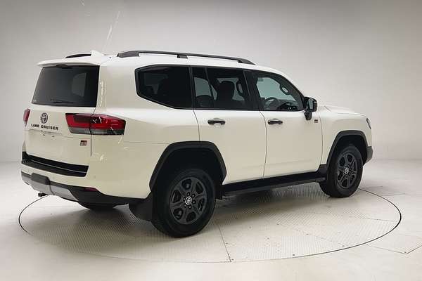 2023 Toyota Landcruiser GR Sport FJA300R thumb-7