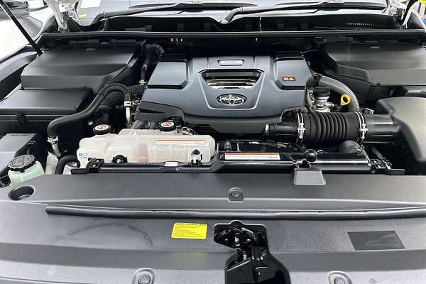 2023 Toyota Landcruiser GR Sport FJA300R thumb-10