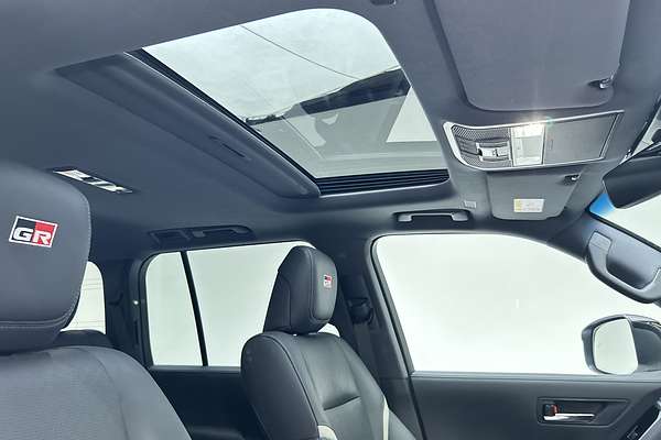 2023 Toyota Landcruiser GR Sport FJA300R thumb-14
