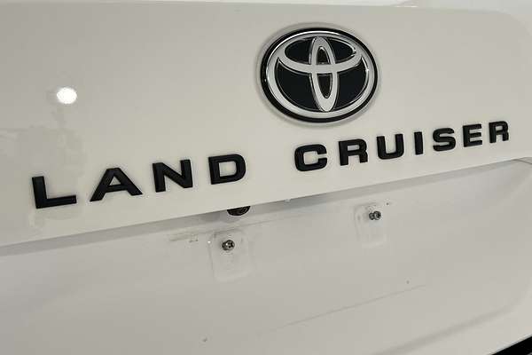 2023 Toyota Landcruiser GR Sport FJA300R thumb-21