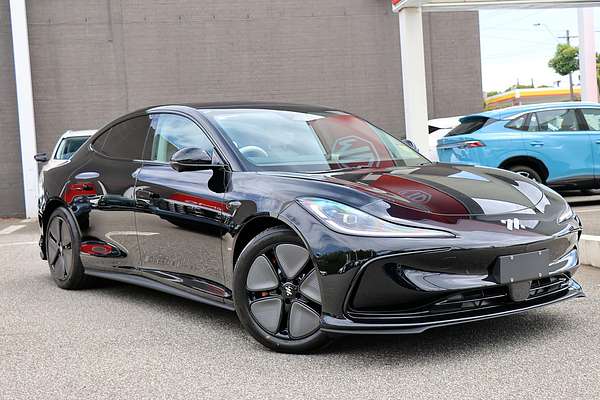 2025 MG IM5 Premium P12L