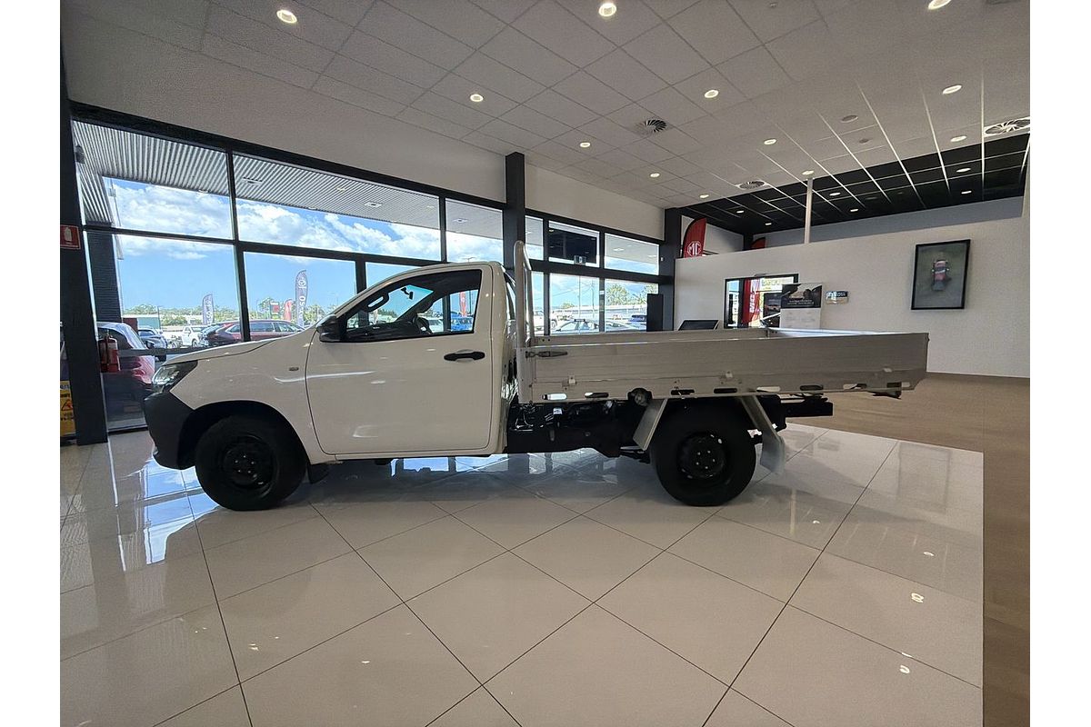 2017 Toyota Hilux Workmate TGN121R Rear Wheel Drive