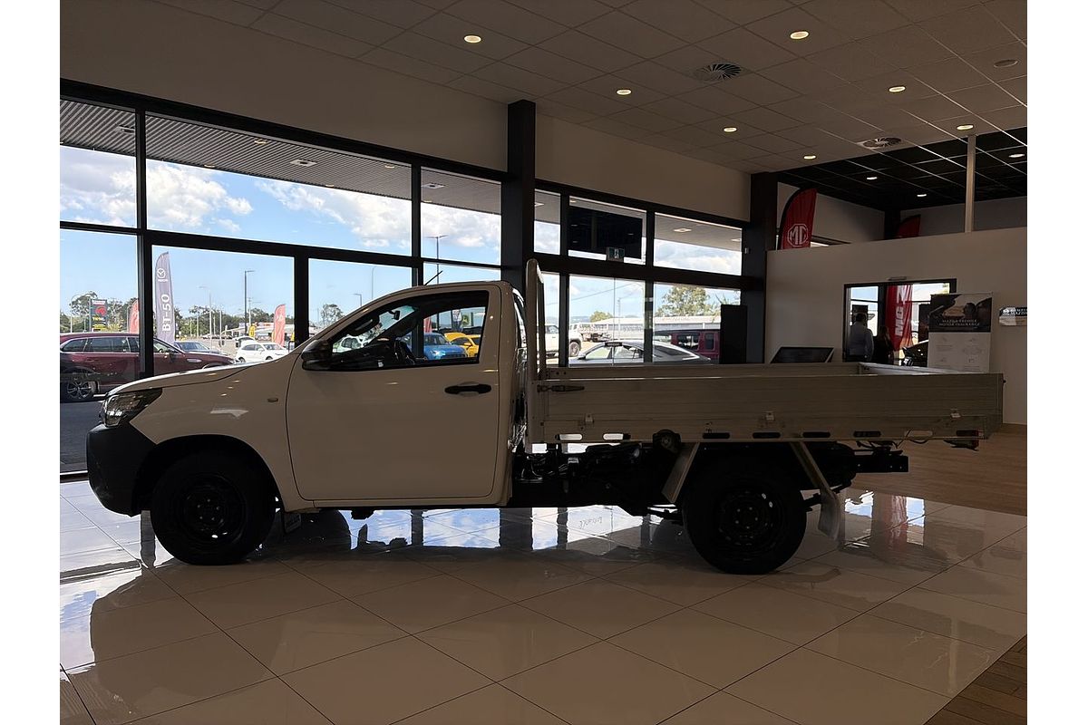 2017 Toyota Hilux Workmate TGN121R Rear Wheel Drive