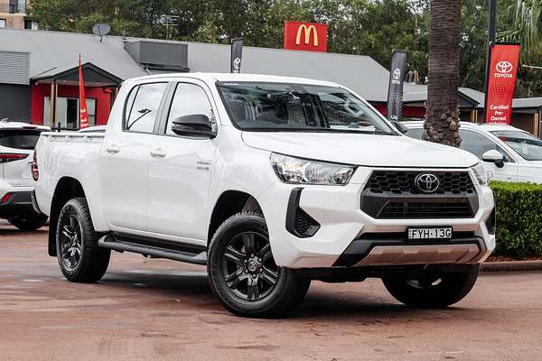 2025 Toyota Hilux SR 48V GUN126R 4X4