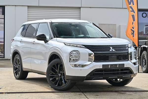 2024 Mitsubishi Outlander Black Edition ZM