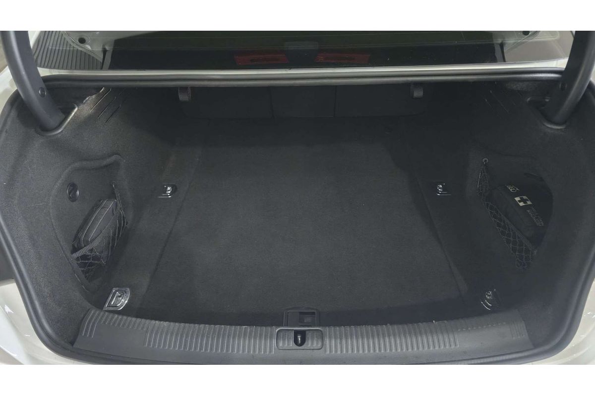 A4 F4 (B9) 2.0 TFSI S TRONIC SPORT 2.0L T4 TURBO DIRECT F/INJ 7 SP AUTO DUAL CLUTCH 4D SEDAN