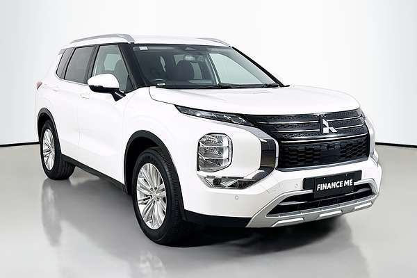 2024 Mitsubishi Outlander LS ZM