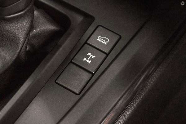 2025 Isuzu D-MAX X-RIDER 4X4 thumb-12