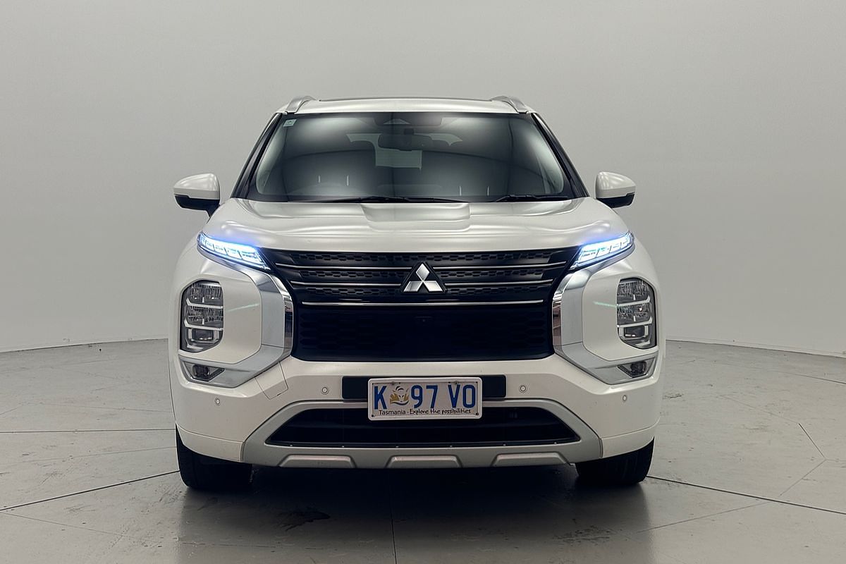 2022 Mitsubishi Outlander Exceed ZM