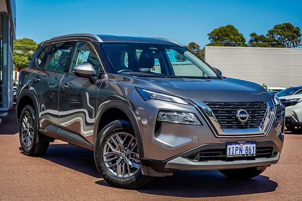 2025 Nissan X-TRAIL ST T33