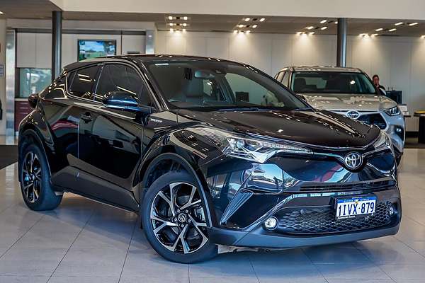 2017 Toyota C-HR KOBA (AWD) NGX50R
