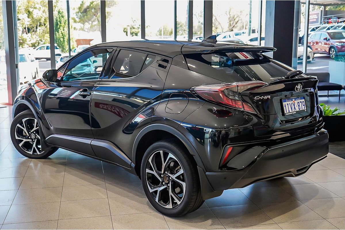 2017 Toyota C-HR KOBA (AWD) NGX50R