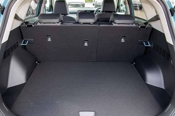 2026 Kia Seltos Sport+ SP2 PE thumb-8