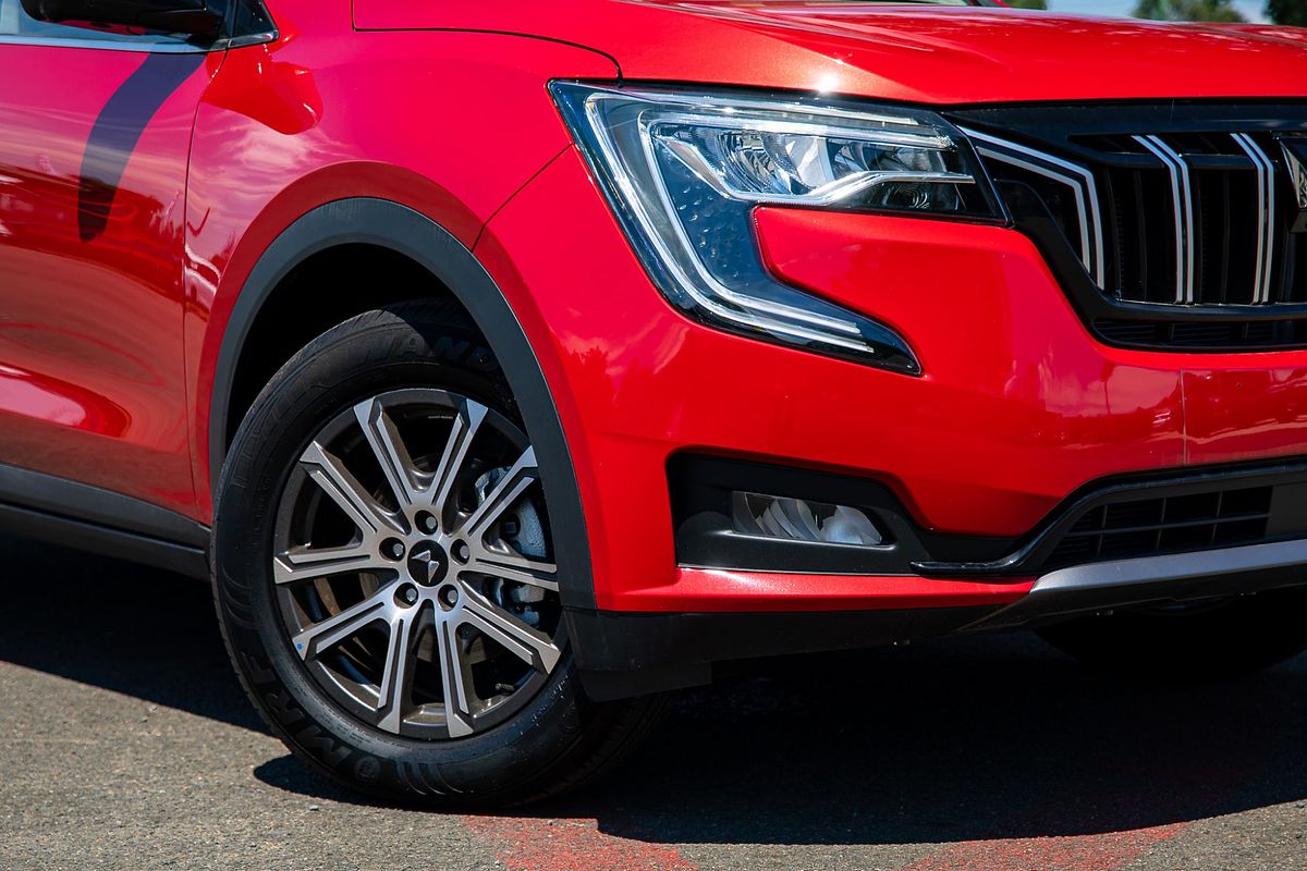 2025 Mahindra XUV3XO AX7L