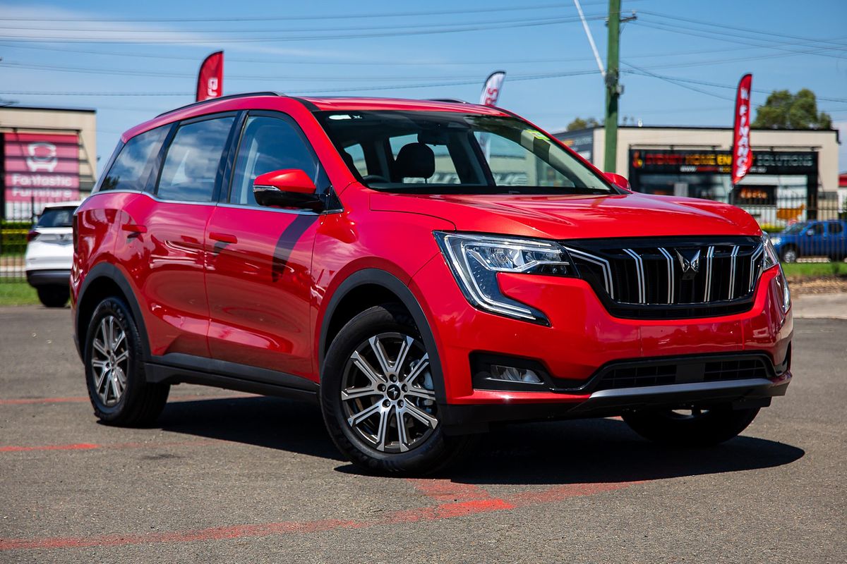 2025 Mahindra XUV700 AX7L