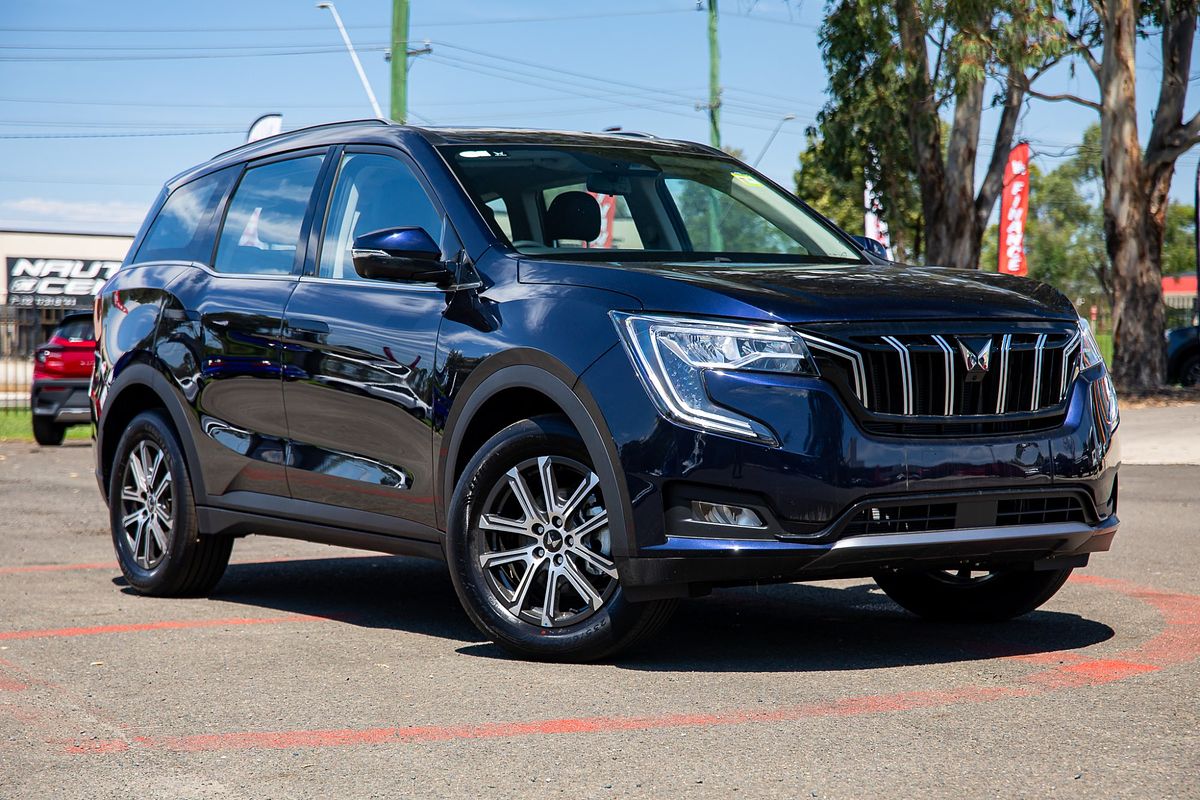 2025 Mahindra XUV700 AX7L