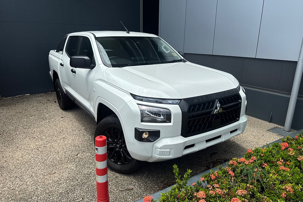 2025 Mitsubishi Triton GLX-R MV 4X4