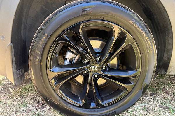 2018 Hyundai Santa Fe Highlander TM thumb-6