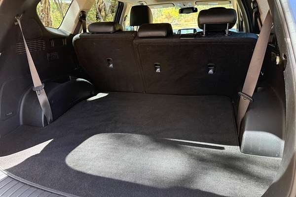 2018 Hyundai Santa Fe Highlander TM thumb-18