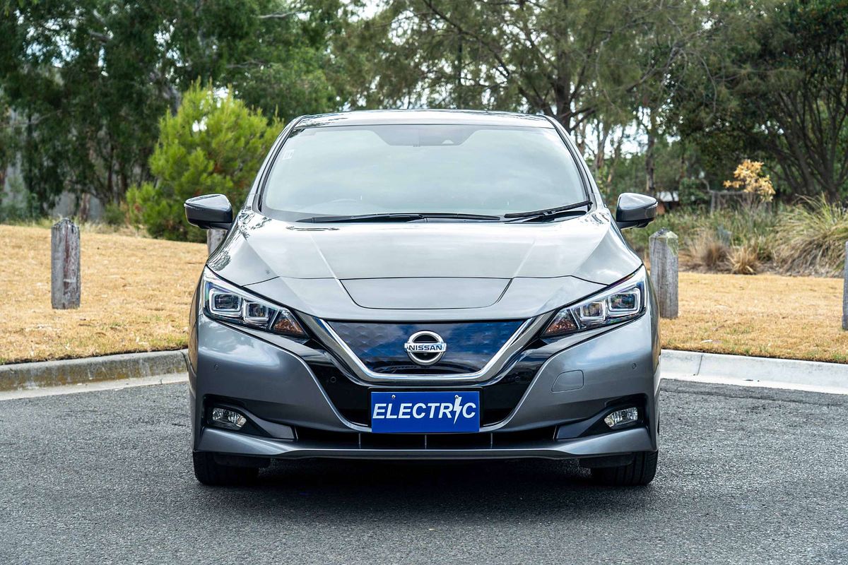 2022 Nissan LEAF ZE1