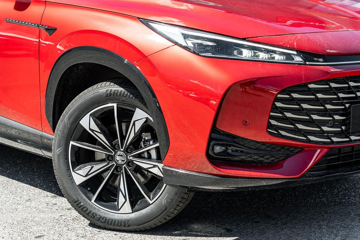 2025 MG HS Essence AS33