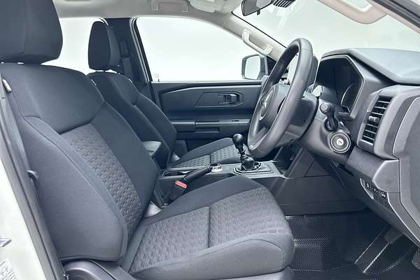 2025 Mitsubishi Triton GLX MV 4X4 thumb-11