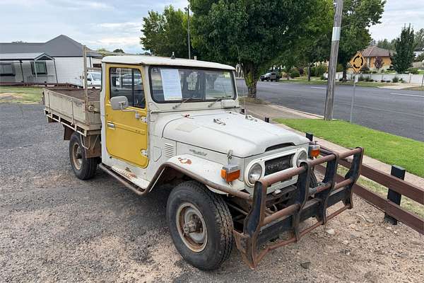 1977 Toyota Landcruiser (4x4)  4X4