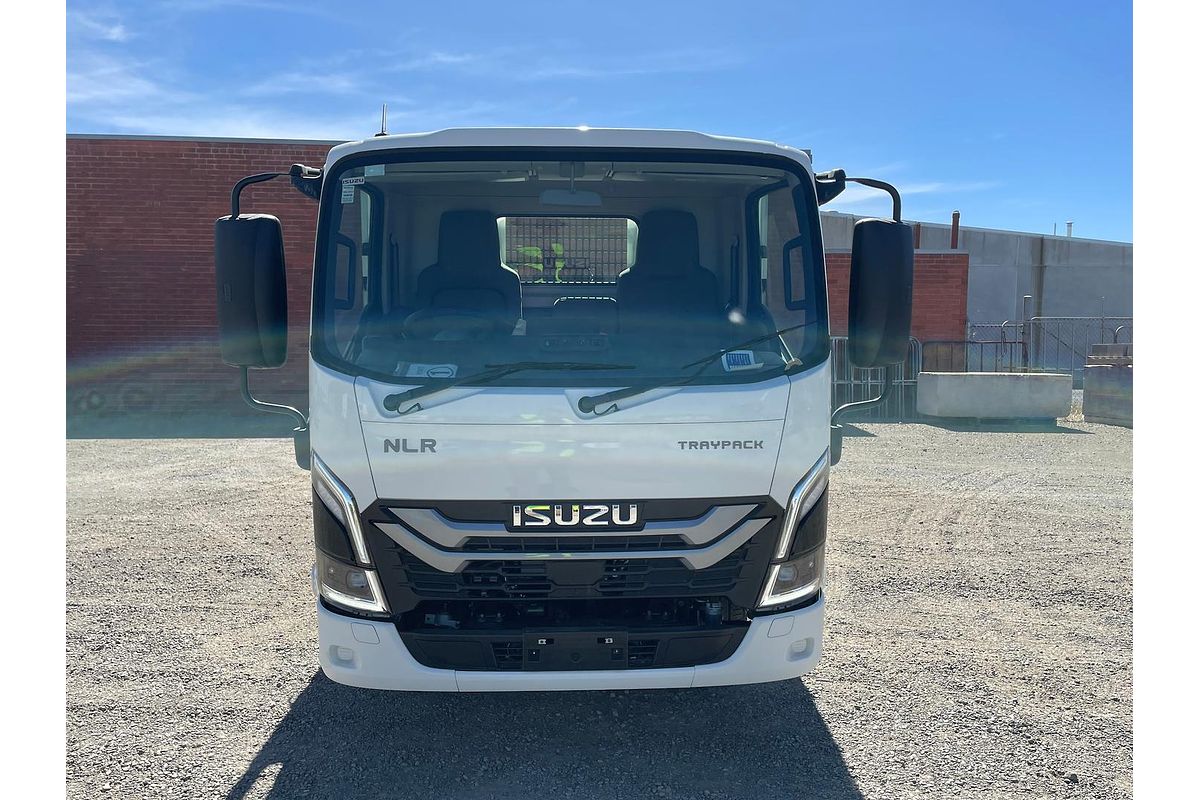 2025 Isuzu Nlr 45-150