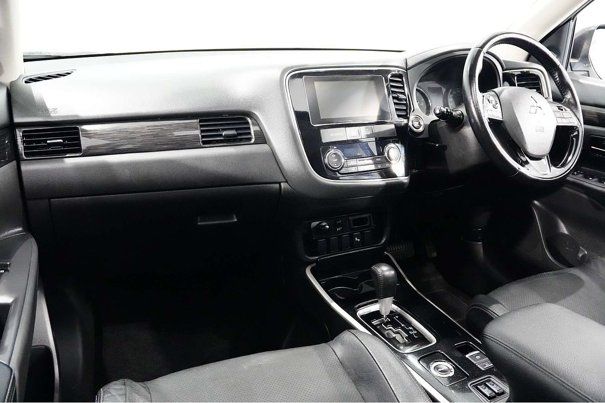 2016 Mitsubishi Outlander Exceed ZK