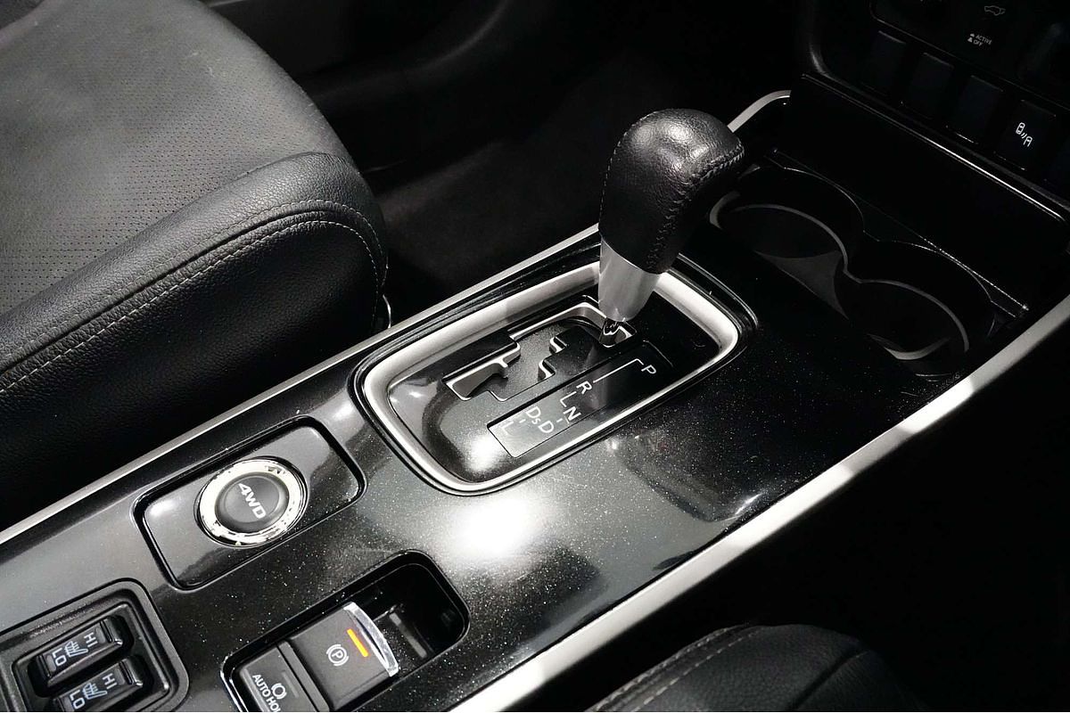 2016 Mitsubishi Outlander Exceed ZK