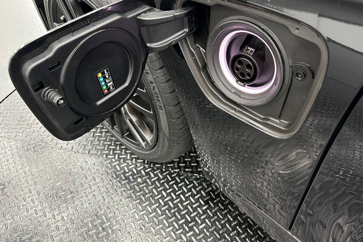 2017 BMW 3 Series 330e Sport Line F30 LCI