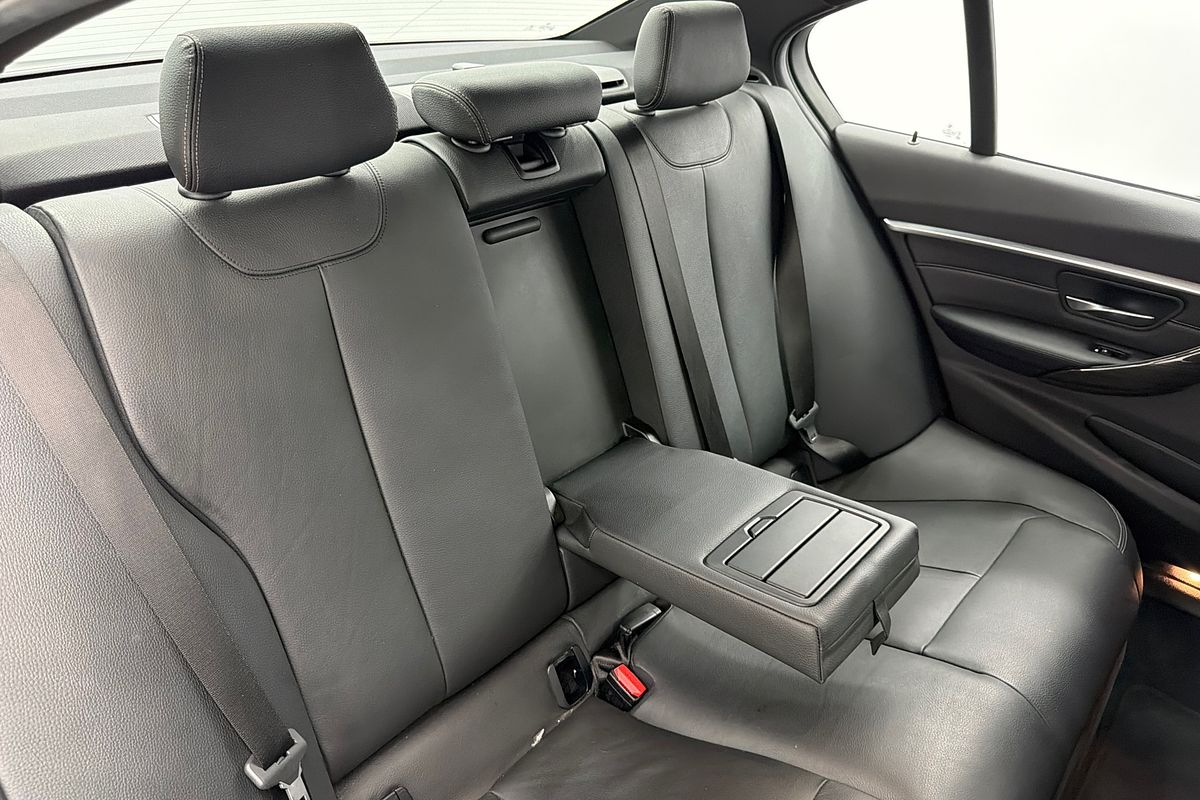 2017 BMW 3 Series 330e Sport Line F30 LCI